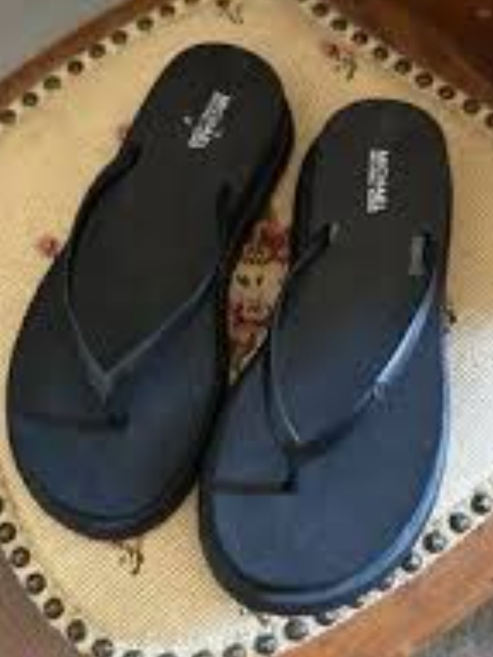 Michael KORS Flip Flop Sandals